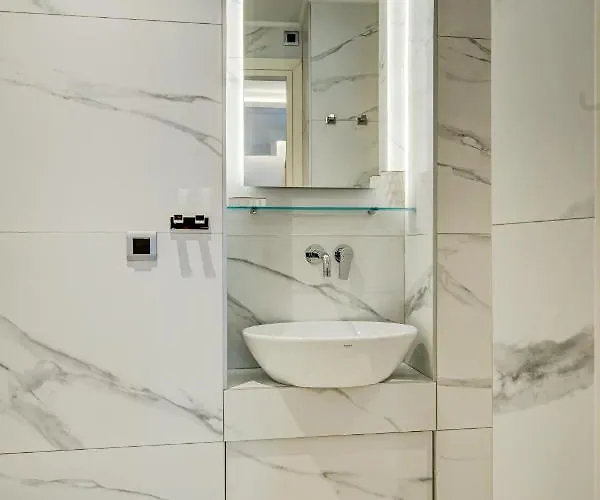 Gambello Luxury 4* נאפפליו