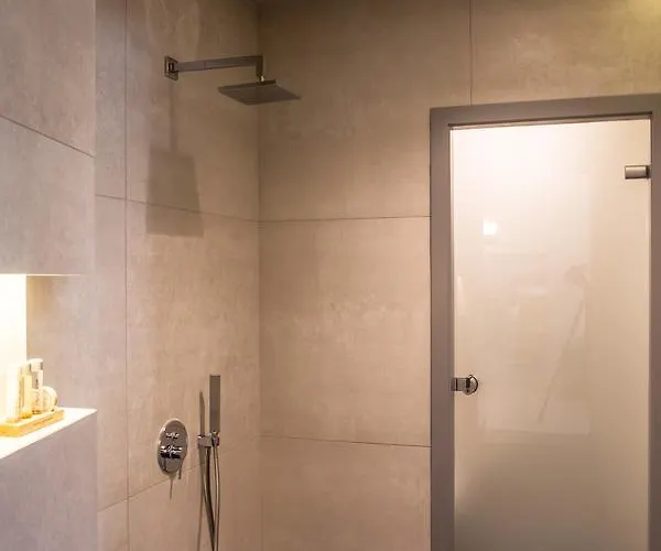 מלון Gambello Luxury 4*